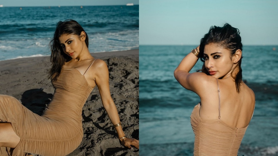 Mouni Roy: బీచ్ దగ్గర లో దుస్తుల్లో అందాల విందు చేసిన  మౌనీ రాయ్.. నాగిని భామ లేటెస్ట్ పిక్స్ వైరల్.. 