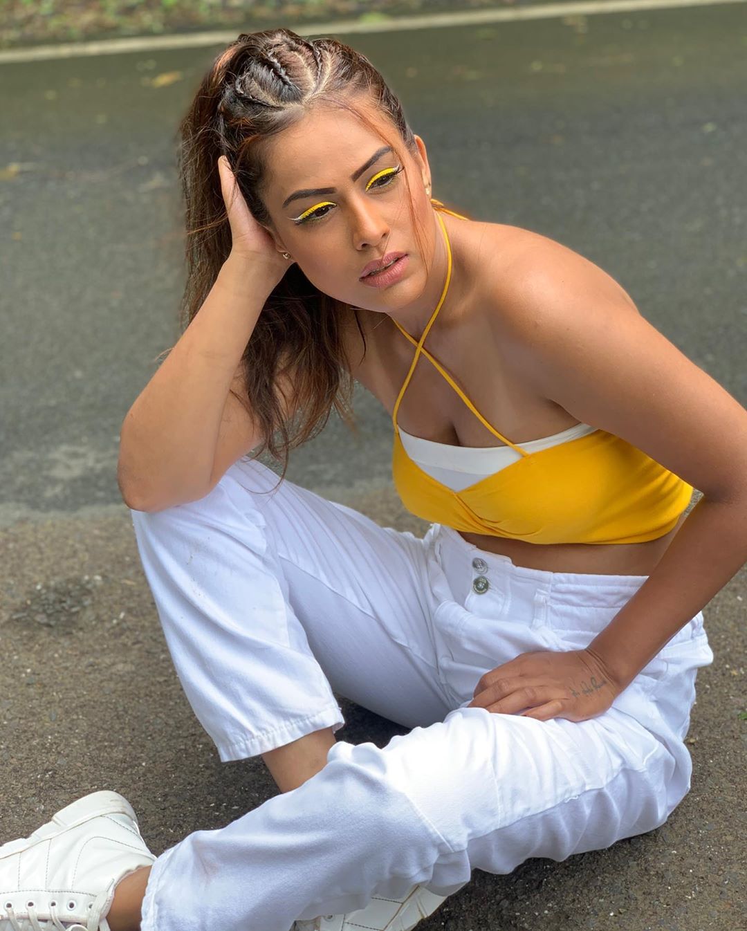 Nia Sharma Bold Photos: నటి నియా శర్మ బోల్డ్ ఫొటోలు (Images: Instagram