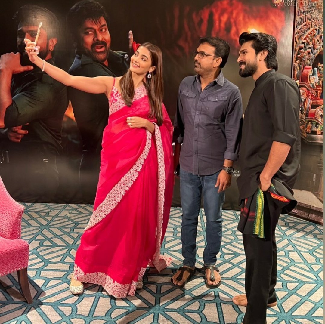 Pooja Hegde red saree desi avatar looks stunning at Acharya Movie Promotions | రెడ్ సారీలో పూజా హెగ్దే.. దేశీ అవతార్‌ బలేగుంది! News in Telugu