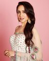 Pragya Jaiswal Photos: డిజైనింగ్ డ్రస్సులో పార్టీకి సిద్ధమైన బాలయ్య హీరోయిన్!