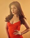 Raashi Khanna Photos: ముద్దుగా బొద్దుగా ఉండే రాశీఖన్నా.. ఇంత సన్నగా మారిపోయిందేంటి?