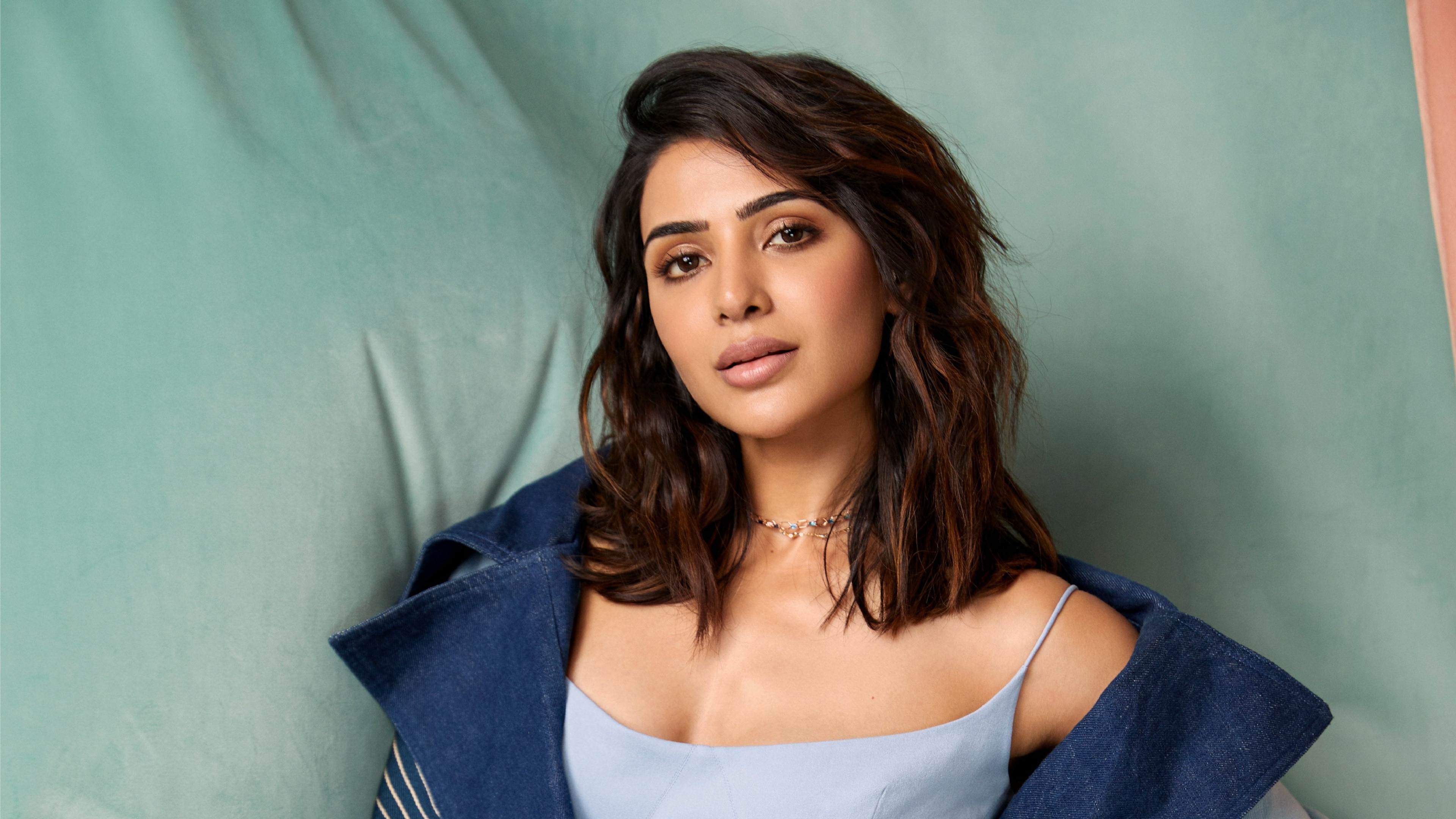 who-are-the-two-sisters-and-why-chaitanya-still-follows-one-vn