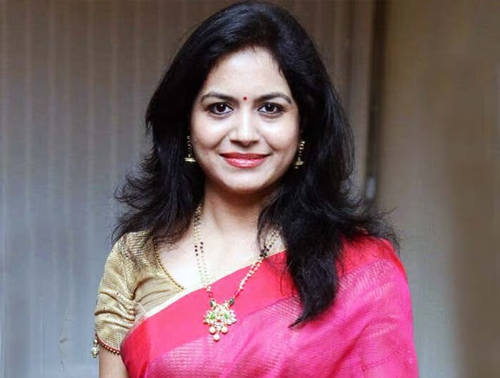 Singer Sunitha Becomes Emotional 