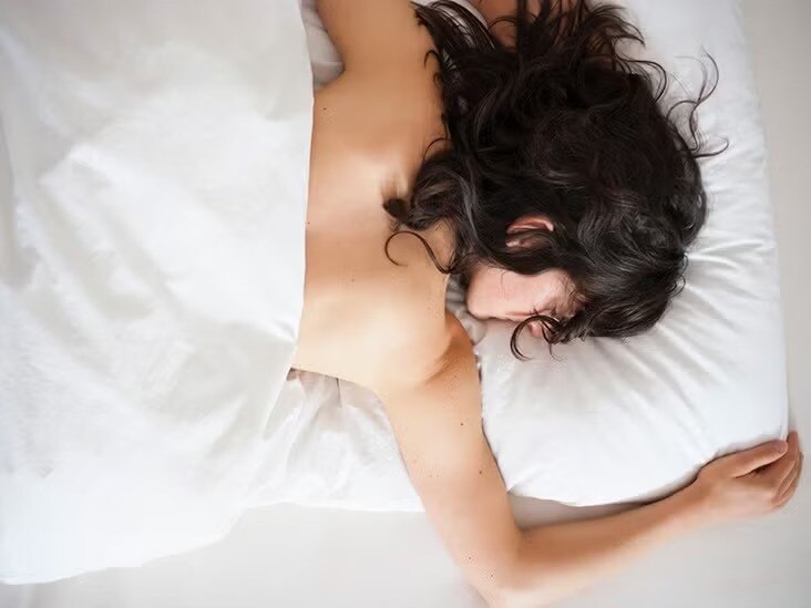 health benefits of sleeping naked
