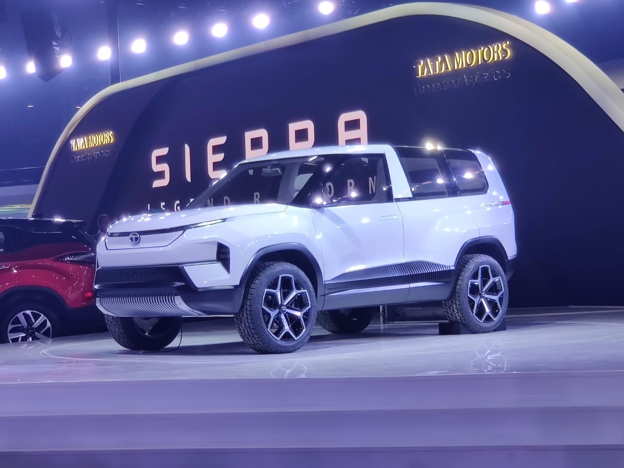 6 Airbags Tata Sierra 2025 Suv Launch Soon And Features Leaked | Tata ...