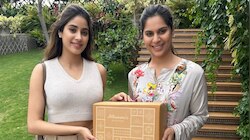 Janhvi Kapoor: జాన్వీ కపూర్ కు అదిరిపోయే గిఫ్ట్ ఇచ్చిన  ఉపాసన కొణిదెల..  