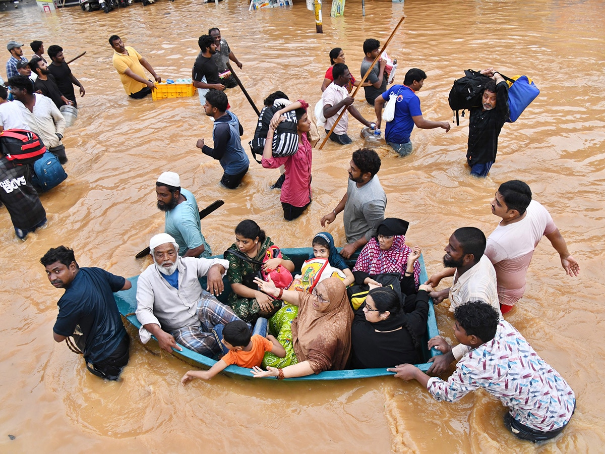 Vijayawada Flood Pics: విలయానికి కేరాఫ్ సింగ్ నగర్, ఇంకా ముంపులోనే బెజవాడ కాలనీలు