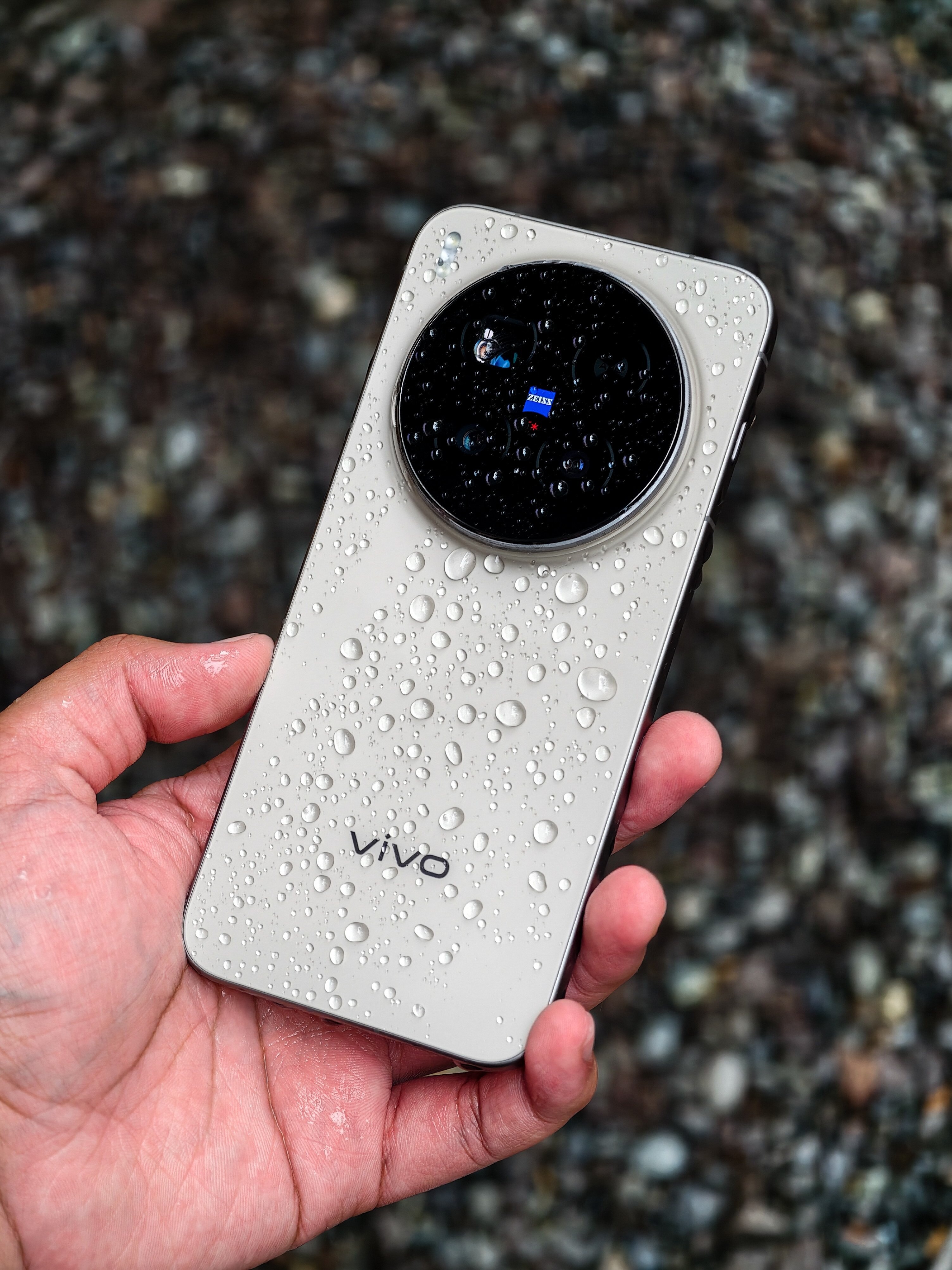 200-megapixel Periscope Tel…