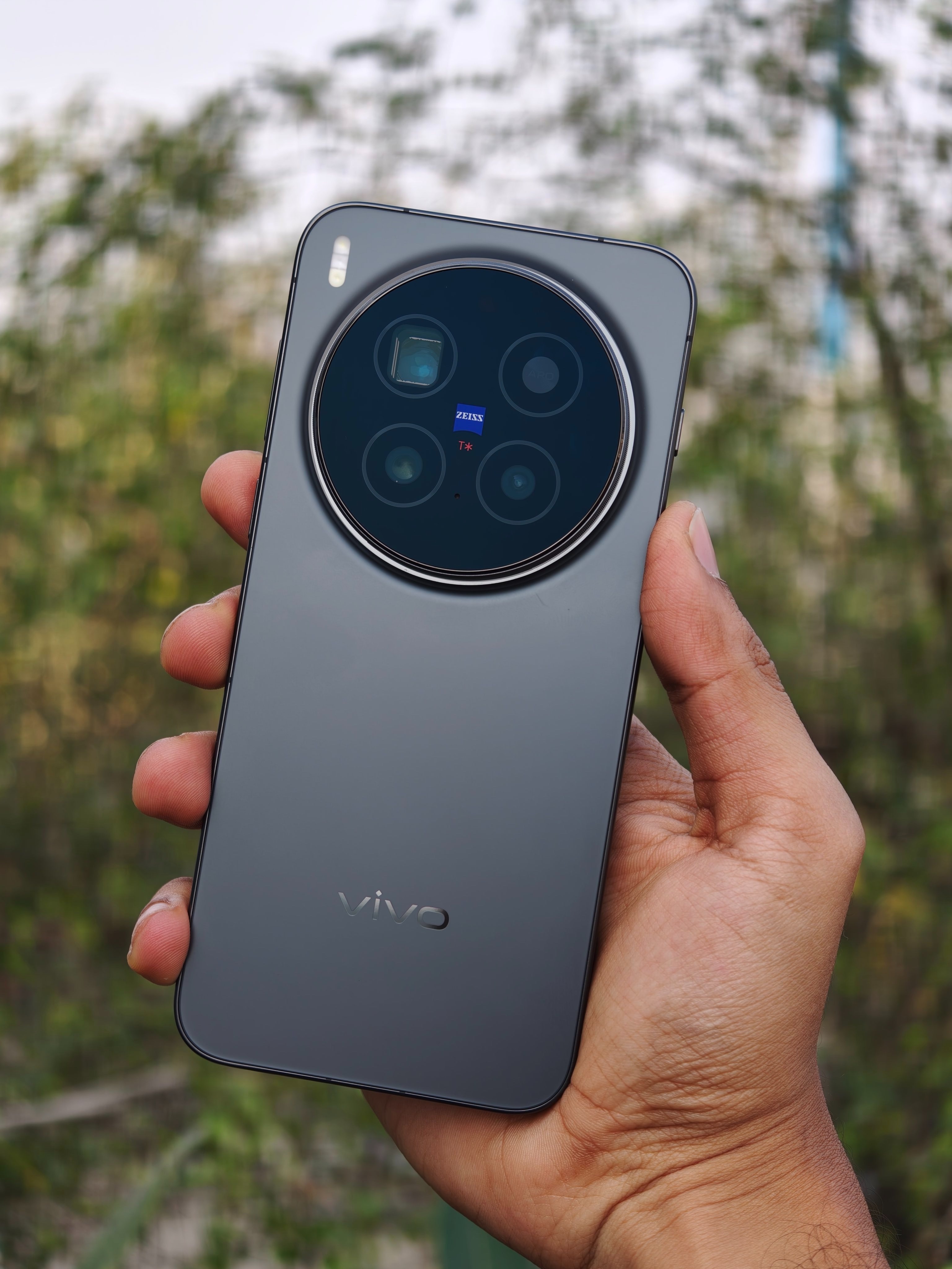 200-megapixel Periscope Tel…