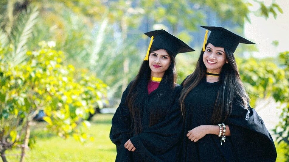 Government launches 25 thousand scholarship for graduate girls under balika snatak protsahan scheme