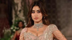 Janhvi Kapoor: బ్యూటీ స్పాట్స్ చూపిస్తావా అంటూ జాన్వీ కపూర్‌కు అసభ్యకరమైన మెసేజ్ పంపిన స్టార్ హీరో.. ఓపెన్ అయిన హీరోయిన్!