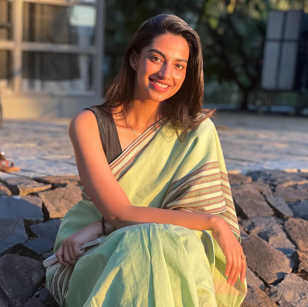 Actress Meenakshi Chaudhary Bollywood Entry
