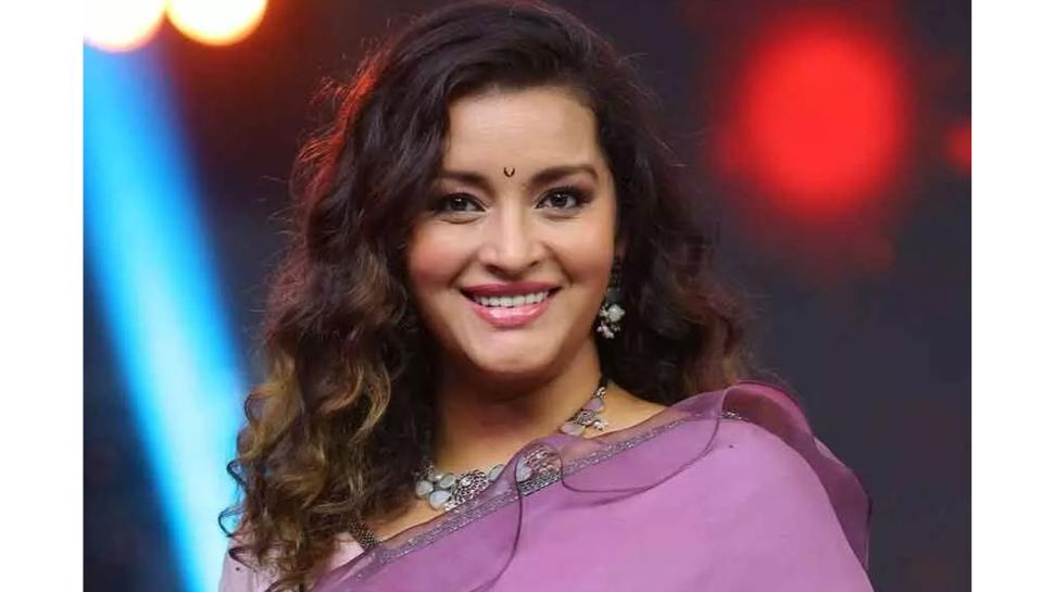 renu desai controversy: