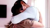 Man Mum Culture: మ్యాన్-మమ్ ట్రెండ్.. పురుషులకు మంచి వ్యాపారం, హగ్ చేసుకుంటే రూ.600
