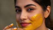Face Pack: పసుపుతో ఇలా గ్లోయింగ్‌ స్కిన్‌.. ఈ ఒక్కటి కలిపితే మచ్చలేని ఈవెన్‌ టోన్‌..!