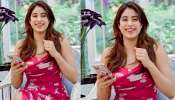 Janhvi Kapoor Pics: అంత అందంగా నవ్వితే ఎలా జాన్వీ.. గాల్లో కలిసిపోవా కుర్రాళ్ల హృదయాలు!