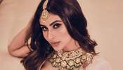 Mouni Roy: చురకత్తుల్లాంటి చూపులతో చంపేస్తున్న మౌనీ రాయ్