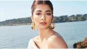 Pooja Hegde Pics: సముద్రం ఒడ్డున పూజా హెగ్దే.. బుట్టబొమ్మ అందాలు అదరహో!