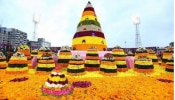  Bathukamma Celebrations: బతుకమ్మ అంటే ఏంటి, ఎలా జరుపుకుంటారు 