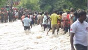 Kerala Floods Havoc: విధ్వంసం సృష్టించిన కేరళ వరద దృశ్యాలు