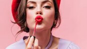 Lipstick Tips: మీ పెదాలపై లిప్‌స్టిక్ ఎక్కువ సేపు ఉండాలంటే ఈ చిట్కాలు పాటించండి