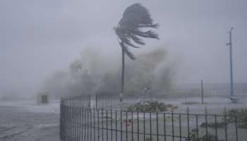 AP Rains: బంగాళాఖాతంలో బలపడిన అల్ప పీడనం.. ఆ ప్రాంతాల్లో స్కూళ్లకు సెలవులు.. 