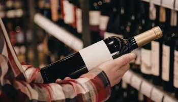 Liquor Price: ఆల్కహాల్ ప్రియులకు శుభవార్త.. ఈ బ్రాండ్స్‌పై ధరలు భారీగా తగ్గింపు..!