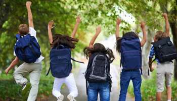 School Holidays: ఎల్లుండి నుంచి స్కూళ్లకు సెలవులు.. టీచర్లకు విద్యాశాఖ కీలక సూచనలు..