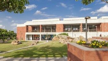 Telangana private schools: 11,000 ప్రైవేట్ స్కూళ్లకు బిగ్ షాక్.. ప్రభుత్వం నోటీసులు..!