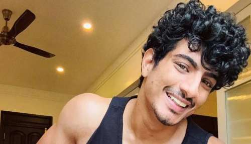 Palash Muchhal: మంచంపై అమ్మాయితో అడ్డంగా దొరికిన పలాశ్.. దానికి సాక్ష్యం ఏదని ప్రశ్న..!