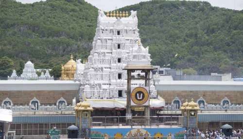 Tirumala: తిరుమల శ్రీవారి భక్తులకు గుడ్‌న్యూస్‌.. దర్శనం టిక్కెట్లు, గదులను బుక్‌ చేసుకోండి..