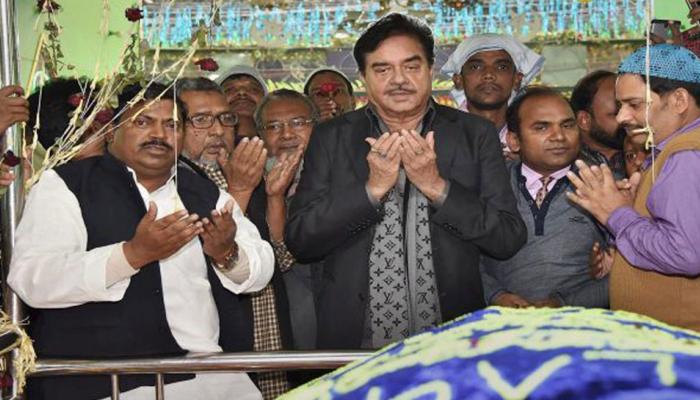 బీజేపీకి త్రిపుల్ తలాక్ ఇచ్చిన రాజస్థాన్ : శత్రుఘ్ను సిన్హా బీజేపీకి త్రిపుల్ తలాక్ ఇచ్చిన రాజస్థాన్ : శత్రుఘ్ను సిన్హా
