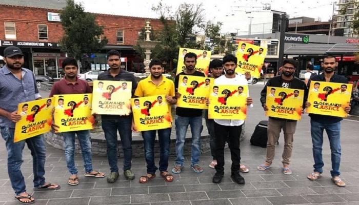 ప్రపంచ దేశాల్లో రోడ్డెక్కిన ఆంధ్రులు ప్రపంచ దేశాల్లో రోడ్డెక్కిన ఆంధ్రులు