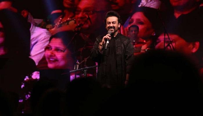భారత పాప్ సింగర్ బృందానికి కువైట్లో ఘోర అవమానం భారత పాప్ సింగర్ బృందానికి కువైట్లో ఘోర అవమానం