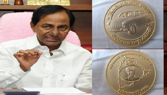 కేసీఆర్పై అభిమానం చాటుకున్న ఎన్నారైలు కేసీఆర్పై అభిమానం చాటుకున్న ఎన్నారైలు