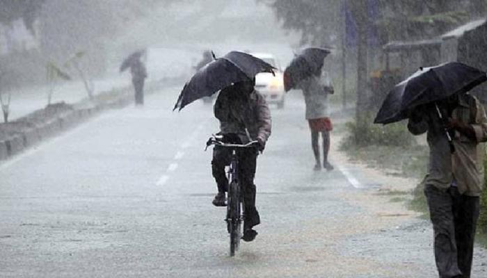 ఉత్తర కోస్తాకి భారీ వర్ష సూచన ఉత్తర కోస్తాకి భారీ వర్ష సూచన