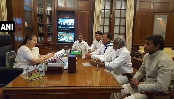 వైసీపీ ఎంపీల రాజీనామాలపై నేడు తుది నిర్ణయం! వైసీపీ ఎంపీల రాజీనామాలపై నేడు తుది నిర్ణయం!