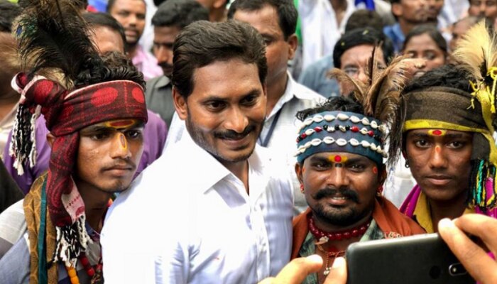వై ఎస్ జగన్ డిజిటల్ ఆర్మీకి రంగం సిద్ధం..! వై ఎస్ జగన్ డిజిటల్ ఆర్మీకి రంగం సిద్ధం..!
