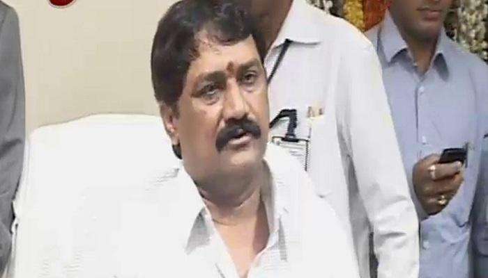 పదో తరగతి విద్యార్థులందరికీ పాస్పోర్టు! పదో తరగతి విద్యార్థులందరికీ పాస్పోర్టు!
