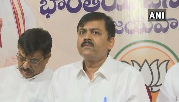 సీఎం రమేశ్ రాజ్యసభ సభ్యత్వానికి రాజీనామా చేయాలి: జీవీఎల్ సీఎం రమేశ్ రాజ్యసభ సభ్యత్వానికి రాజీనామా చేయాలి: జీవీఎల్