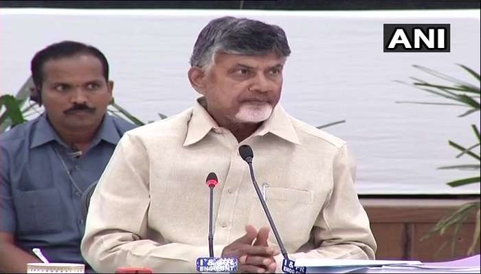 కేంద్రంపై నిప్పులు చెరిగిన ఏపీ సీఎం చంద్రబాబు కేంద్రంపై నిప్పులు చెరిగిన ఏపీ సీఎం చంద్రబాబు