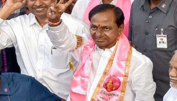 సరికొత్త ట్విస్ట్: దేశ ప్రధానిగా కేసీఆర్ ప్రమాణస్వీకారం !! సరికొత్త ట్విస్ట్: దేశ ప్రధానిగా కేసీఆర్ ప్రమాణస్వీకారం !!