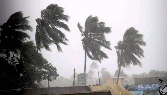 ఏపీని వణికిస్తున్న పెథాయ్.. భారీ వర్షాలు కురిసే అవకాశం! ఏపీని వణికిస్తున్న పెథాయ్.. భారీ వర్షాలు కురిసే అవకాశం!
