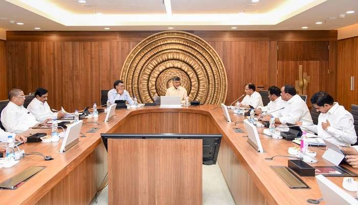 నేటి ఏపీ కేబినెట్ భేటీలో చర్చకొచ్చే అంశాలు ఇవేనా ? నేటి ఏపీ కేబినెట్ భేటీలో చర్చకొచ్చే అంశాలు ఇవేనా ?