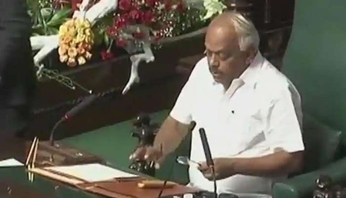 తనని తాను అత్యాచార బాధితురాలితో పోల్చుకున్న కర్ణాటక స్పీకర్ ! తనని తాను అత్యాచార బాధితురాలితో పోల్చుకున్న కర్ణాటక స్పీకర్ !