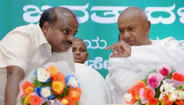త్వరలోనే మాజీ ప్రధాని చనిపోతారంటూ ఫోన్ కాల్.. కర్ణాటక రాజకీయాల్లో కలకలం ! త్వరలోనే మాజీ ప్రధాని చనిపోతారంటూ ఫోన్ కాల్.. కర్ణాటక రాజకీయాల్లో కలకలం !