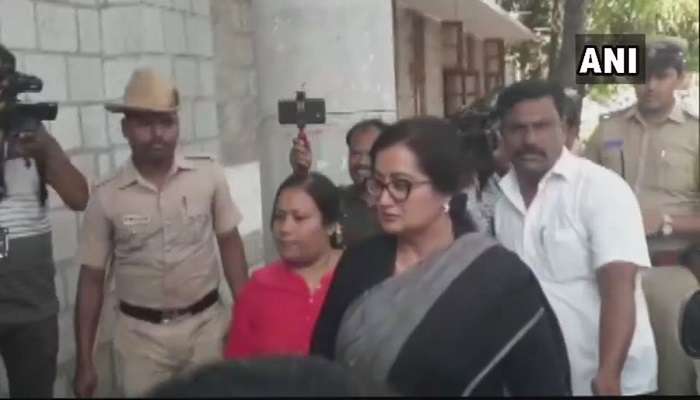 సీఎం తనయుడిపై సినీ నటి సుమలత పోటీ సీఎం తనయుడిపై సినీ నటి సుమలత పోటీ