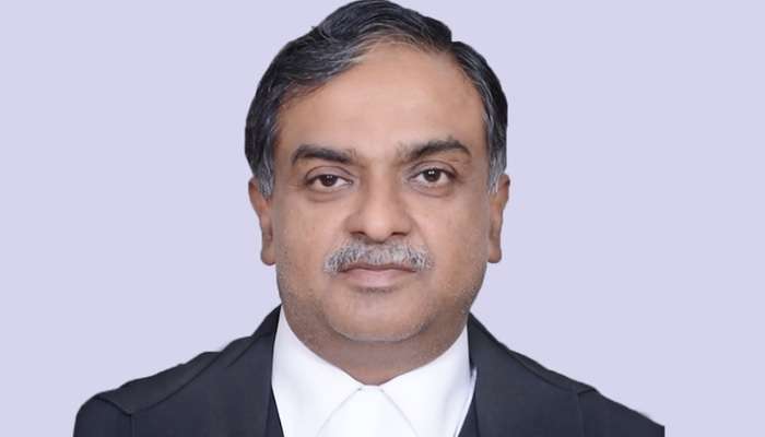 ఎన్నికల వేళ మరో కీలక మార్పు ; ఏపీ హైకోర్టు చీఫ్ జస్టిస్ గా విక్రమ్ నాథ్ నియామకం ఎన్నికల వేళ మరో కీలక మార్పు ; ఏపీ హైకోర్టు చీఫ్ జస్టిస్ గా విక్రమ్ నాథ్ నియామకం
