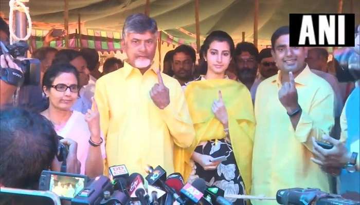 ఓటు హక్కు వినియోగించుకున్న చంద్రబాబు నాయుడు, నారా లోకేష్ ఓటు హక్కు వినియోగించుకున్న చంద్రబాబు నాయుడు, నారా లోకేష్
