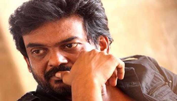 జాక్స్ సడెన్ డెత్; భావోద్వేగానికి లోనైన పూరీ జగన్నాథ్ జాక్స్ సడెన్ డెత్; భావోద్వేగానికి లోనైన పూరీ జగన్నాథ్